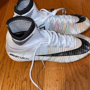 Unfortunately , these cleats are not my size.